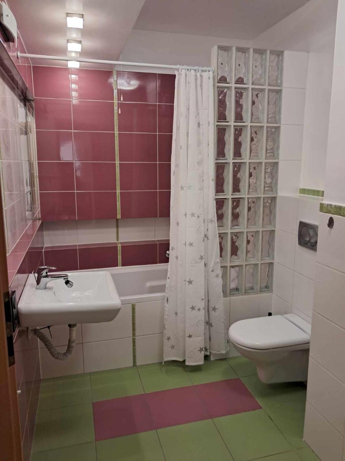 Apartament Julia 1-4 Os Parter Balkon Garaz Westerplatte Kielce Esterno foto